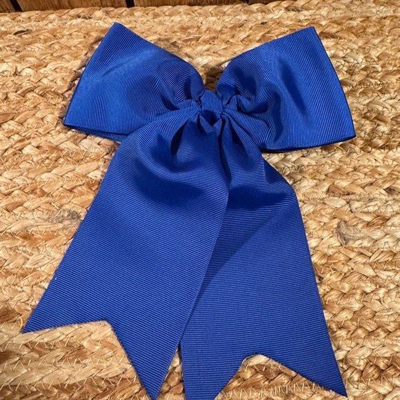 New Two Hand Crafted Big Hair Bows One Red/One Blue - Picture 2 of 6